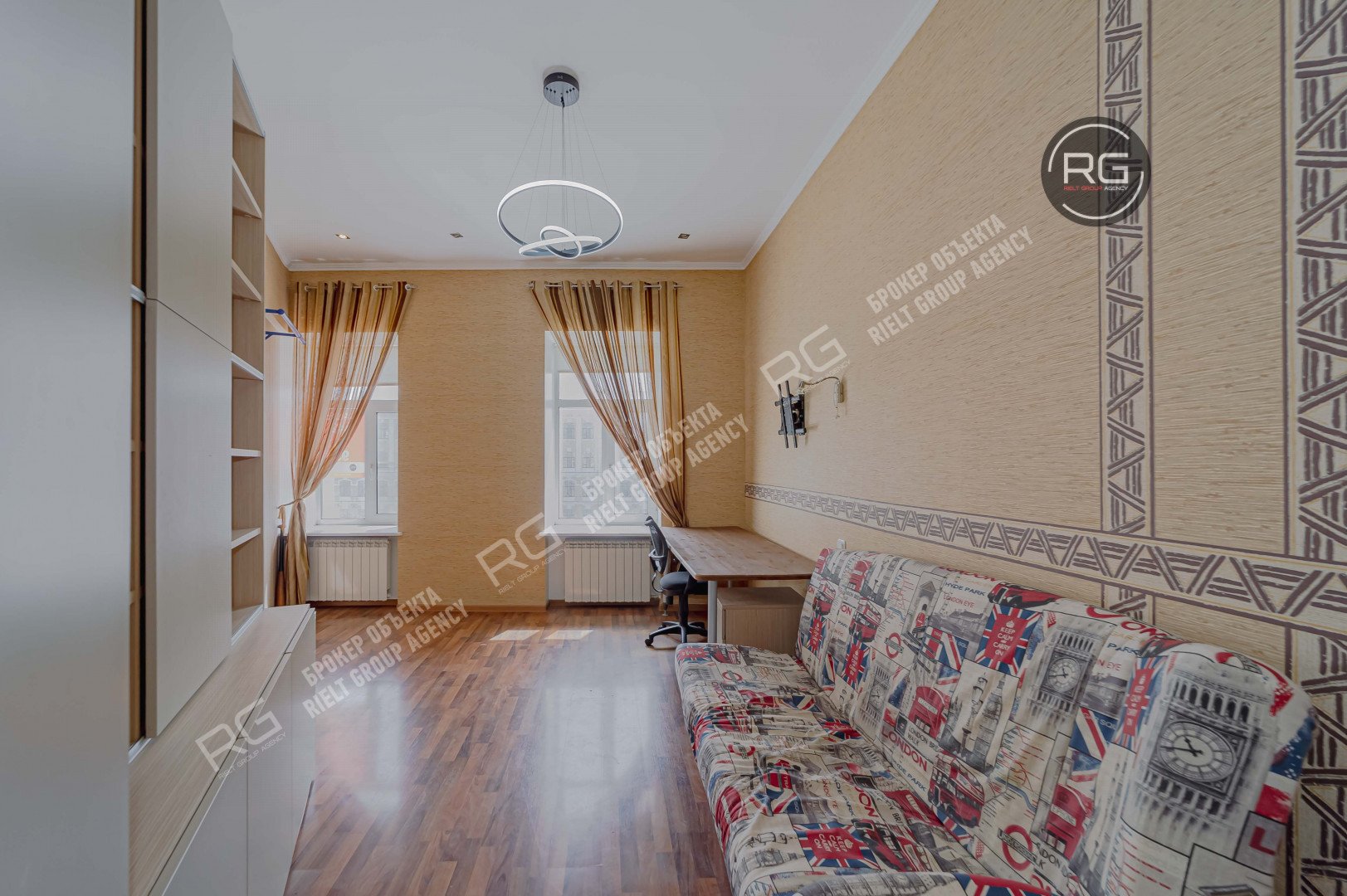   7 окон на Фонтанку!, 176.2 кв.м. 