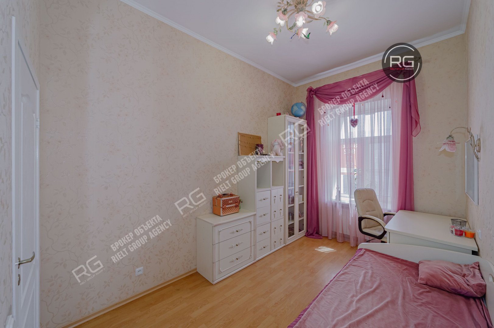   7 окон на Фонтанку!, 176.2 кв.м. 