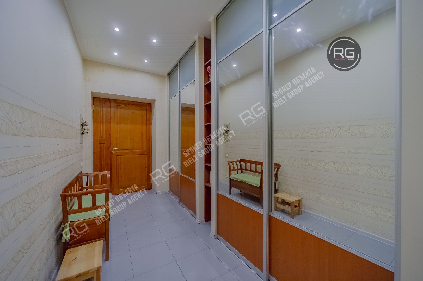   7 окон на Фонтанку!, 176.2 кв.м. 