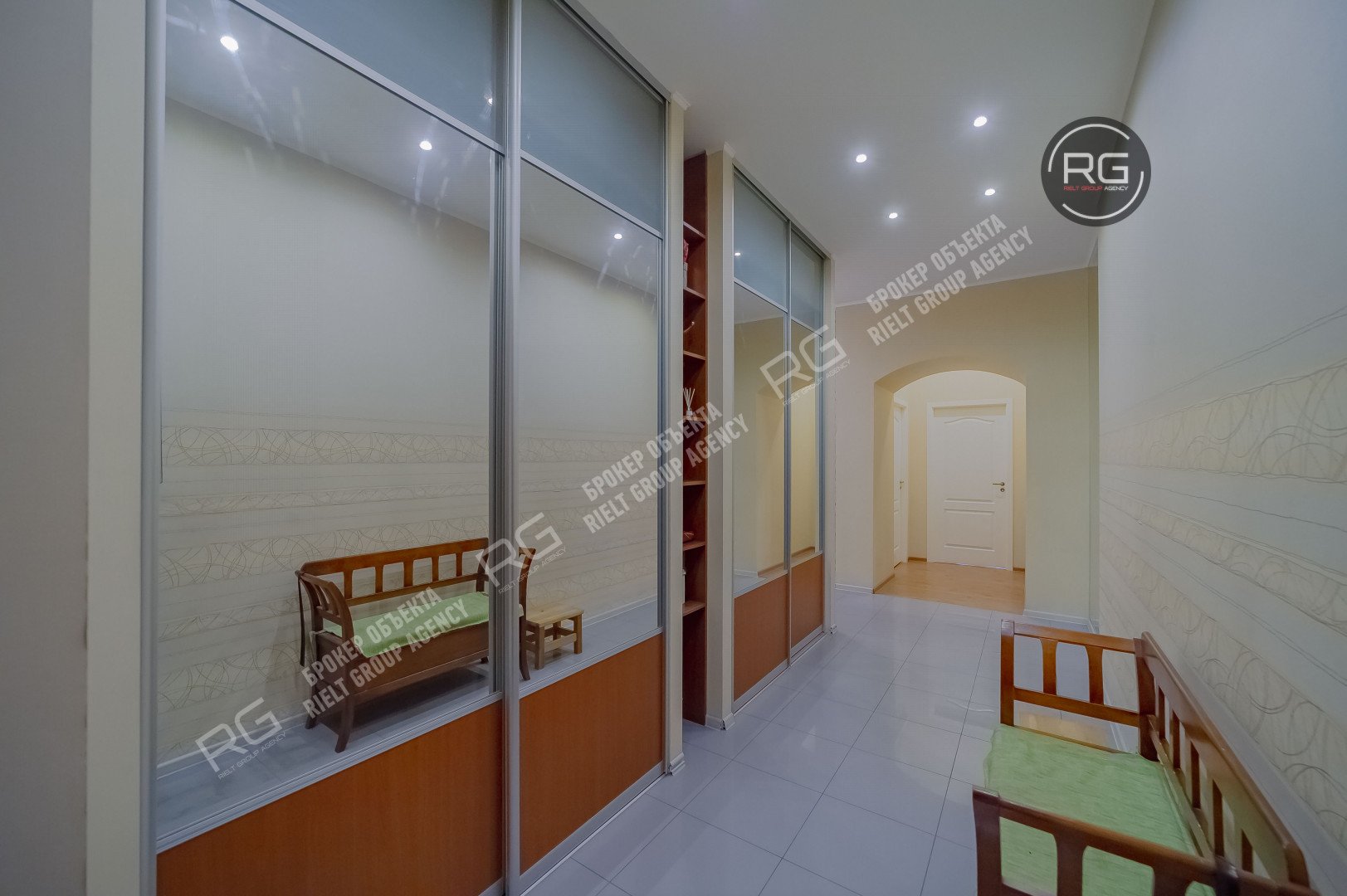   7 окон на Фонтанку!, 176.2 кв.м. 