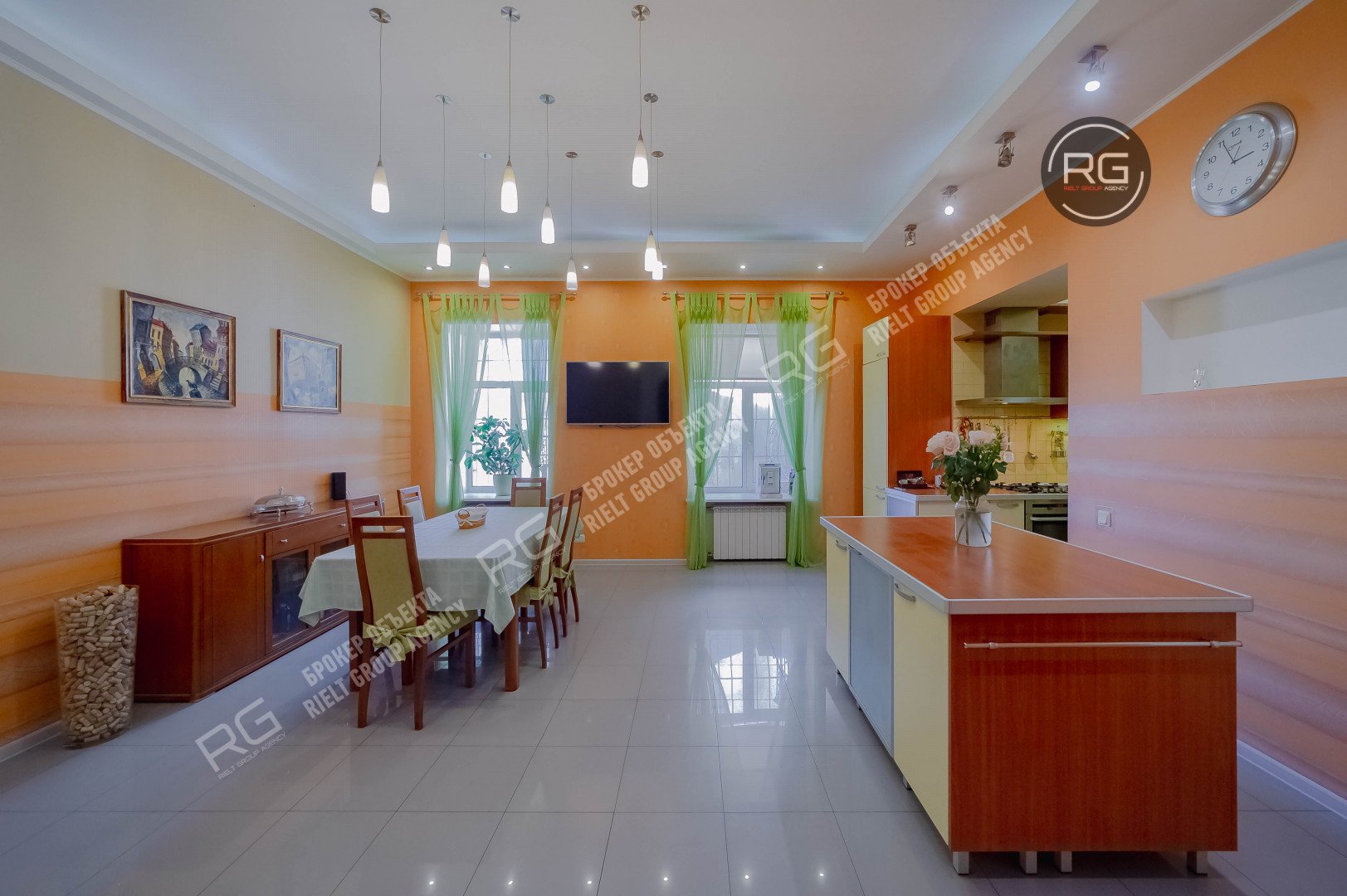  7 окон на Фонтанку! 