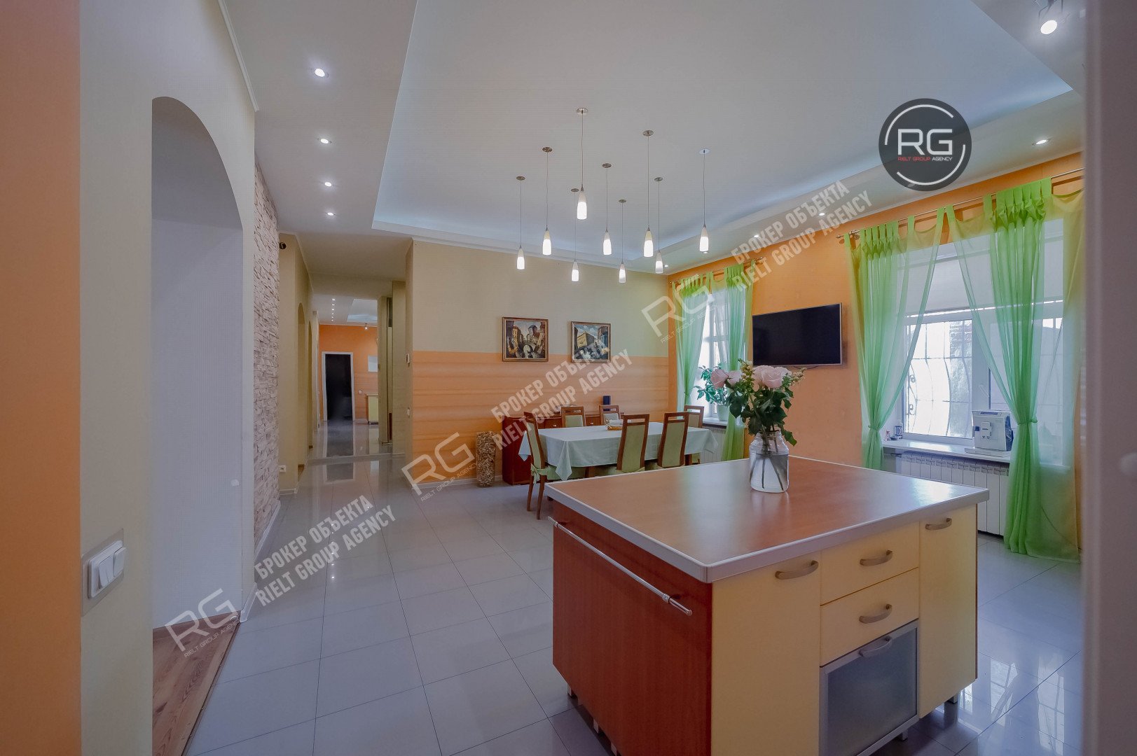   7 окон на Фонтанку!, 176.2 кв.м. 