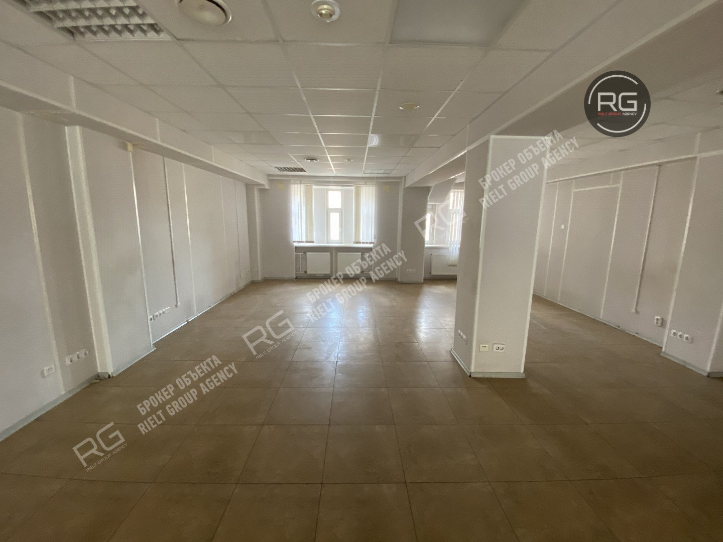  Аренда здания 850м2 рядом с метро 
