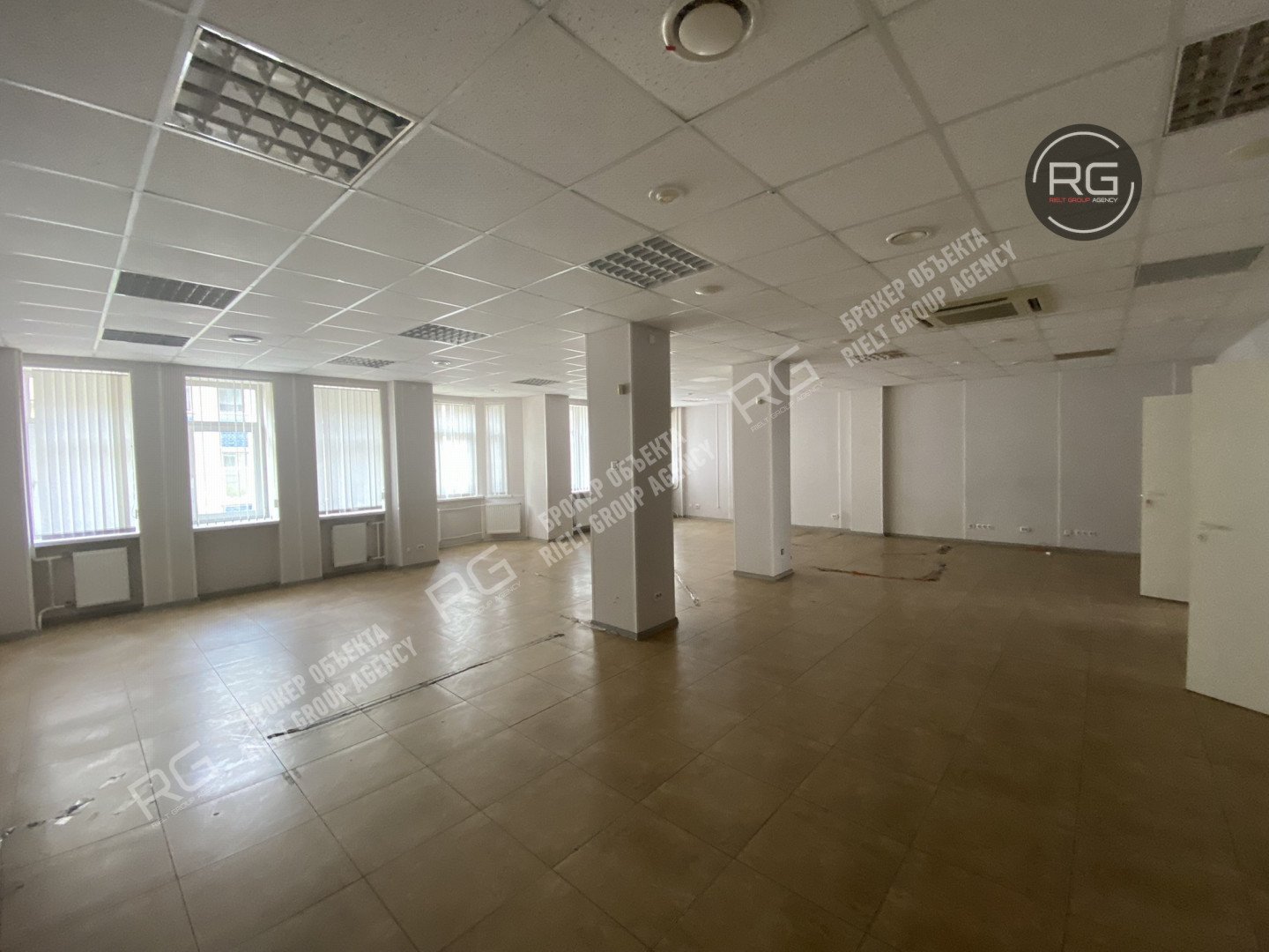  Аренда здания 850м2 рядом с метро 