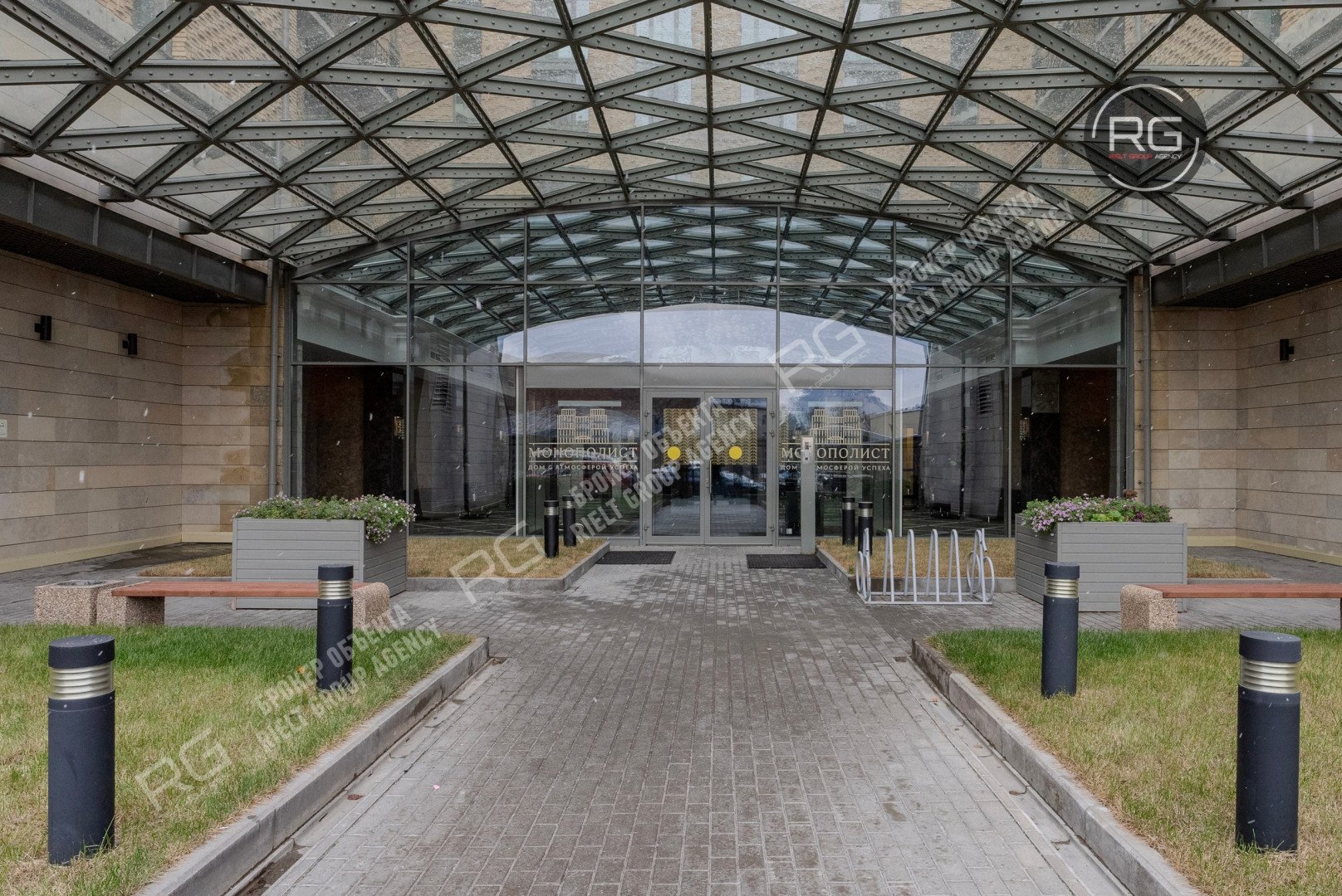   Дизайнерская квартира в центре, 72 кв.м. 