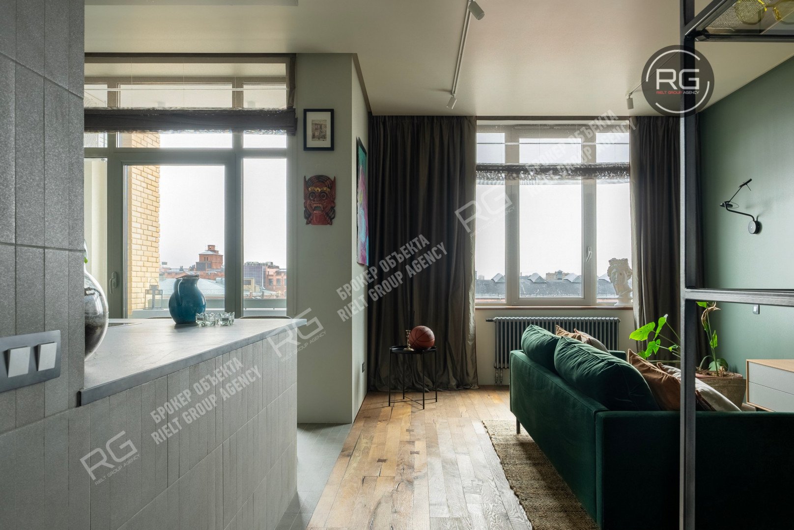   Дизайнерская квартира в центре, 72 кв.м. 