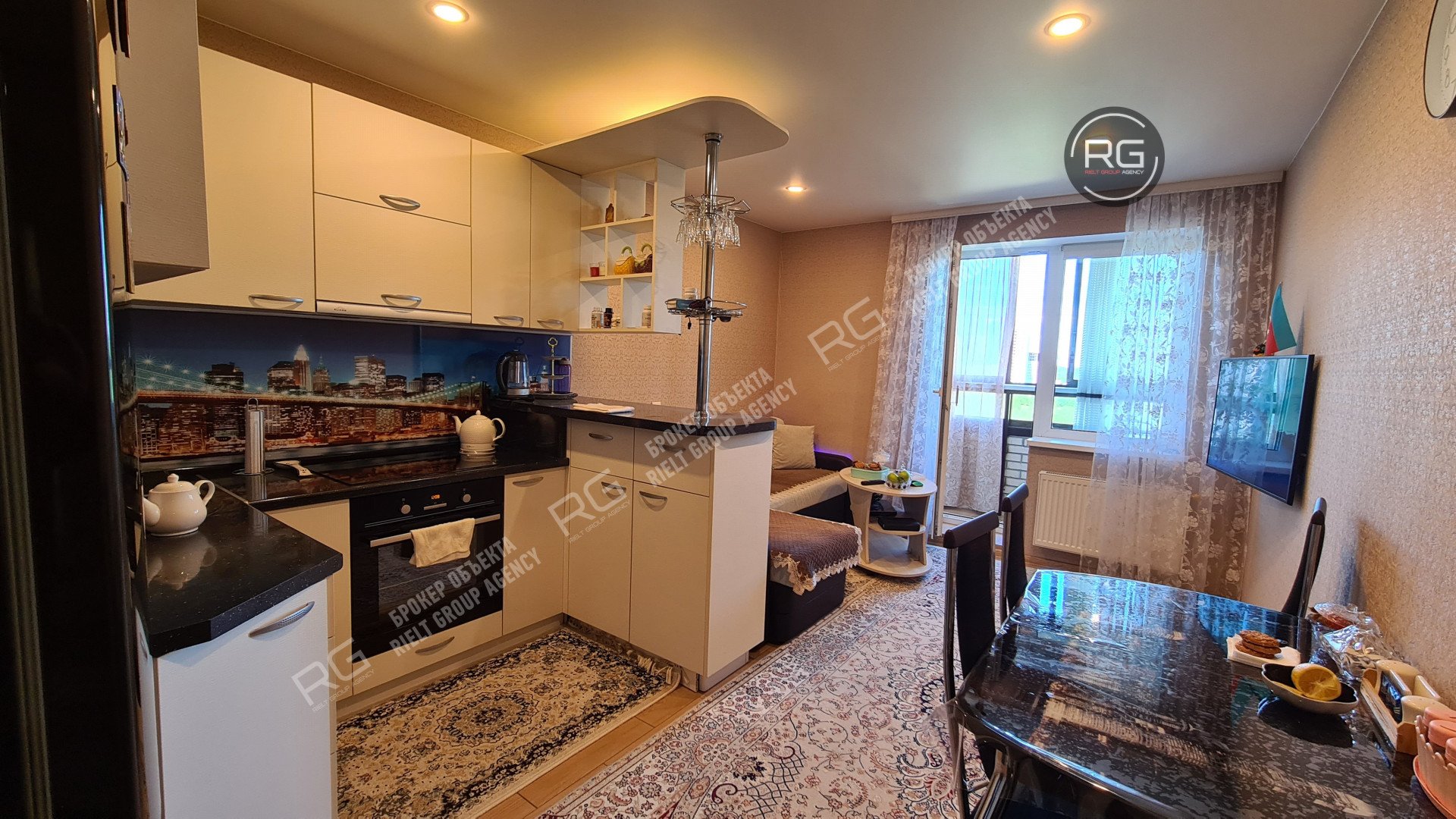   Двухсторонняя квартира с мебелью, 67 кв.м. 