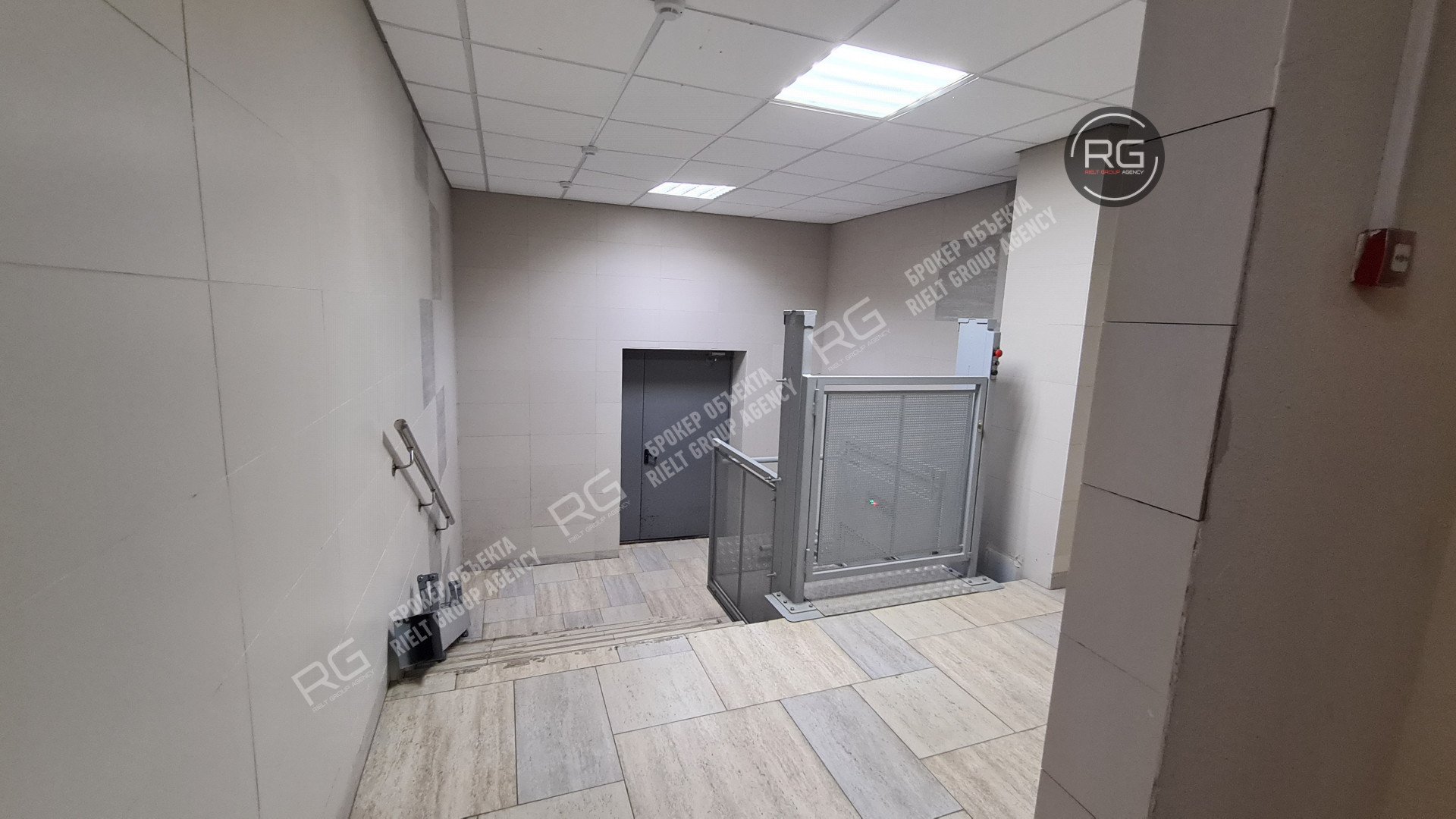   Двухсторонняя квартира с мебелью, 67 кв.м. 