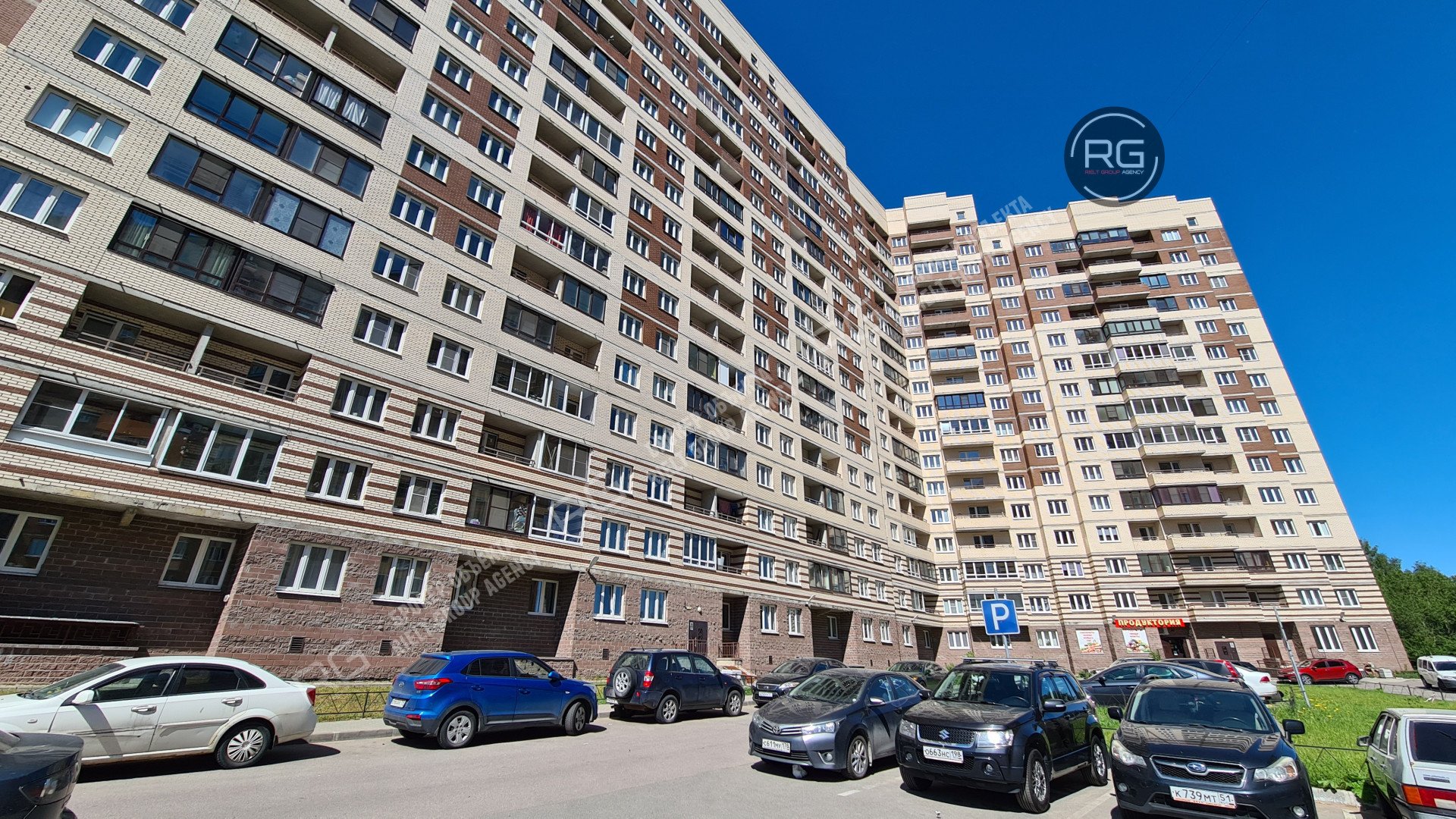   Двухсторонняя квартира с мебелью, 67 кв.м. 