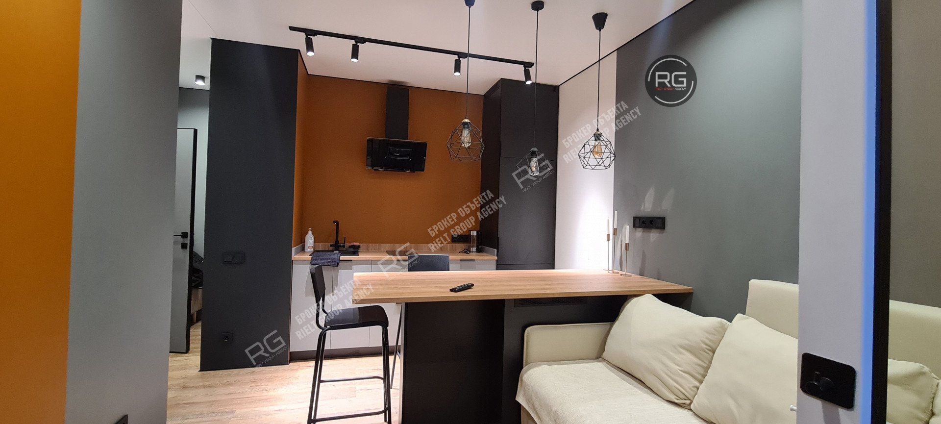   Квартира с дизайнерским ремонтом, 38 кв.м. 