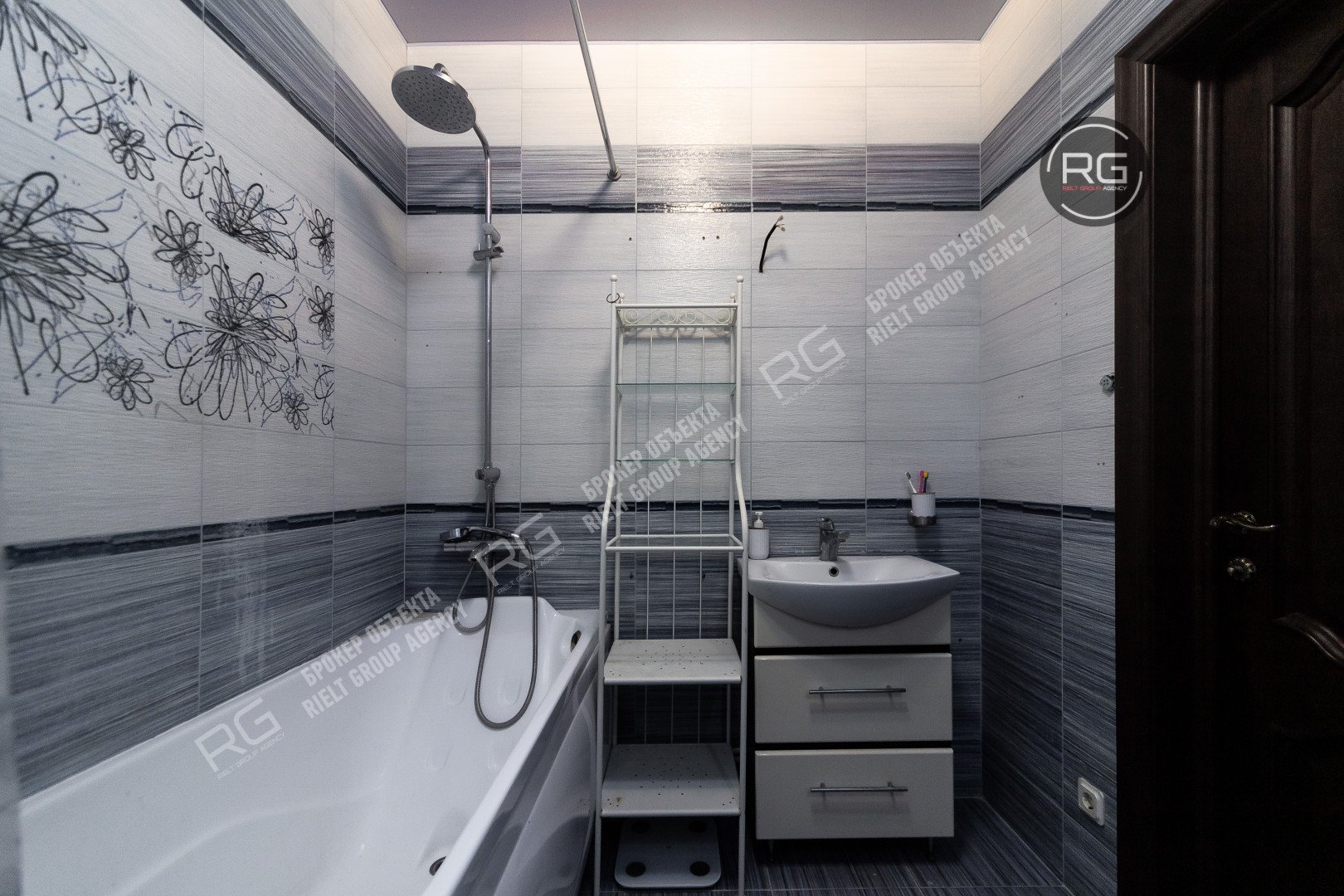   квартира с выходом в парк!, 70 кв.м. 