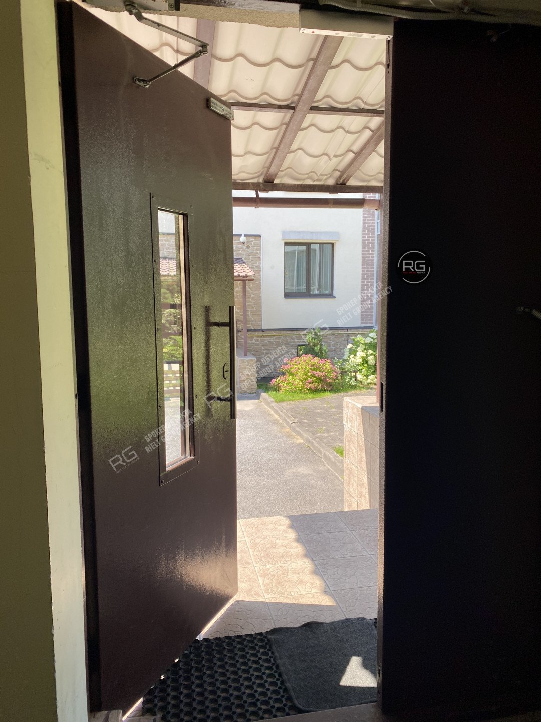   квартира с выходом в парк!, 70 кв.м. 