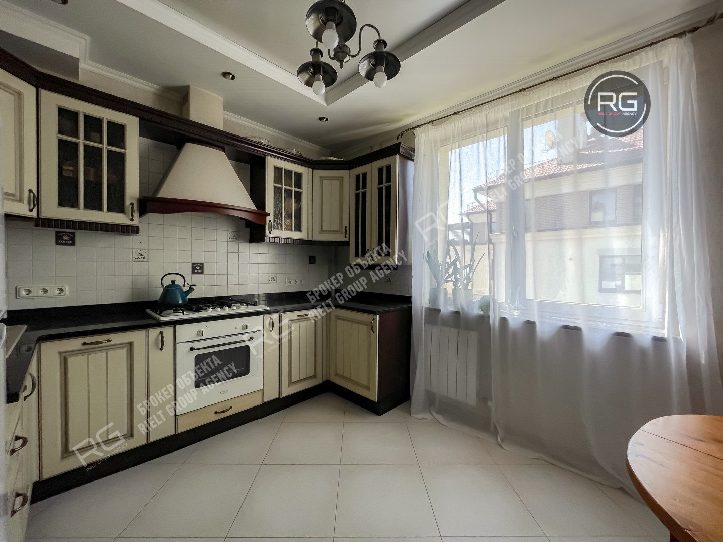   квартира с выходом в парк!, 70 кв.м. 