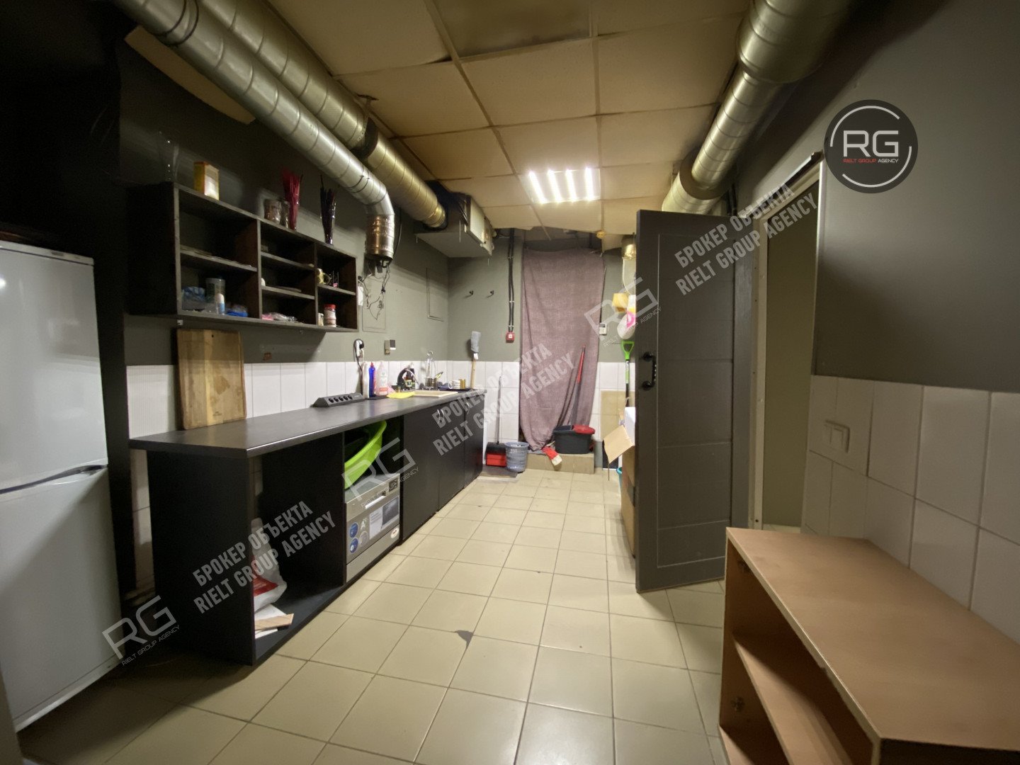   Продажа помещения у метро!, 105 кв.м. 